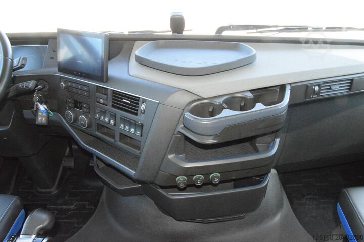 стандартен трактор VOLVO FH 460 Globetrotter XL i-Save