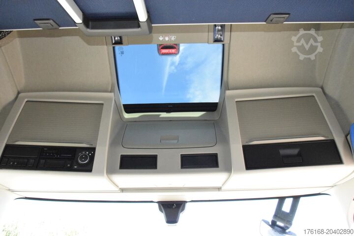 стандартен трактор VOLVO FH 460 Globetrotter XL i-Save