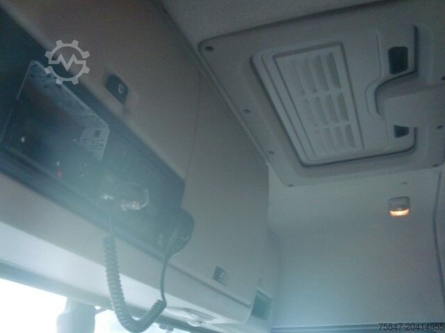 Koukkulaite DAF FAN XF 480 SC Silosteller Combilift