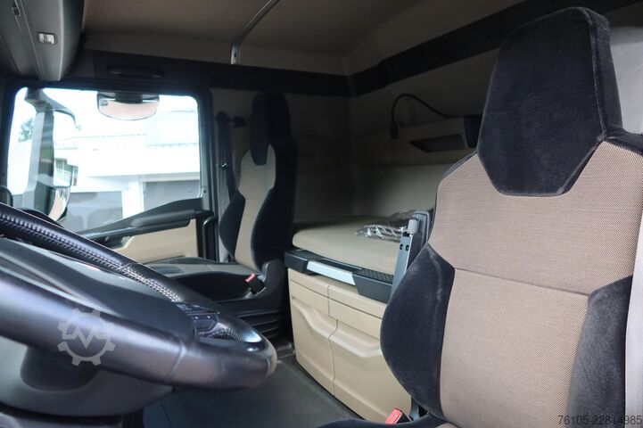 Drsna ponjava MAN TGX 26.430 6x2  Huif + schuifdak , Full air, st...