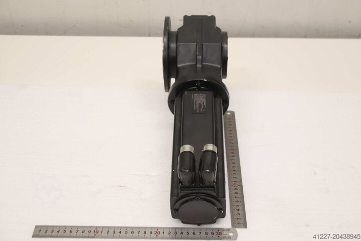 Σερβοκινητήρας με κιβώτιο ταχυτήτων 1,88 kW KEB K23C TA3M V40 BP05 ER TW