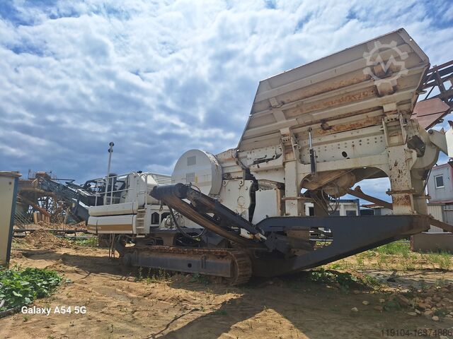 Crushing equipment METSO Lokotrack LT 116