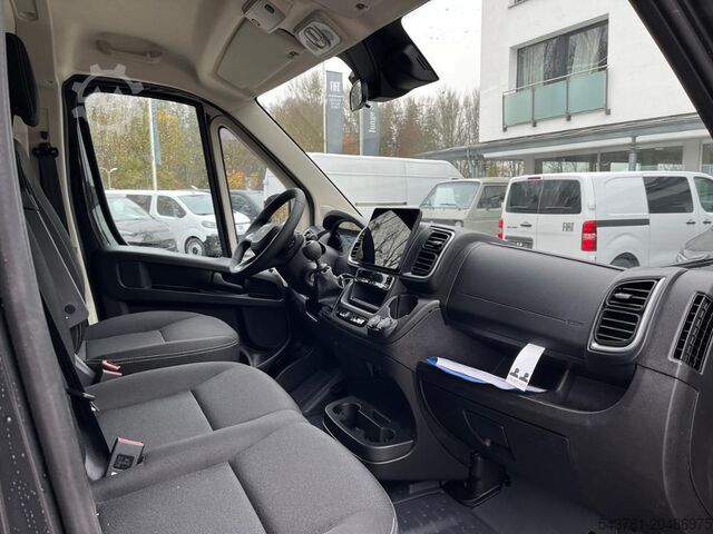 Kleinbus FIAT Ducato 35 L2H2 AHK RüKa CarPlay TürenVerglast