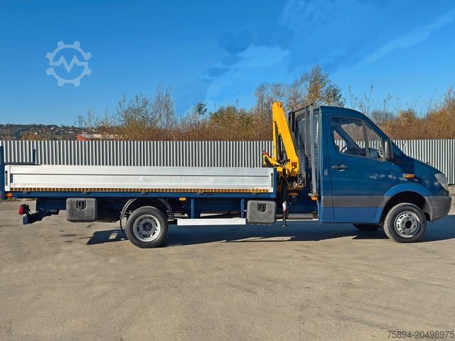רכב מסחרי עם מנוף מותקן על משאית MERCEDES-BENZ Sprinter 516 CDI * EFFER 35 2S * TOP