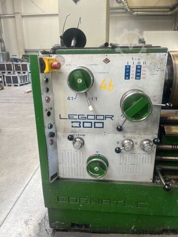 Torno central LEGOOR 300