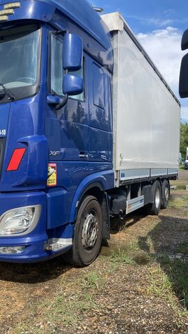 Standard tractor unit DAF XF 530
