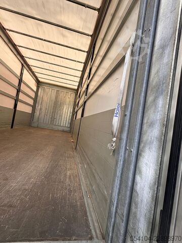 Standard tractor unit DAF XF 530