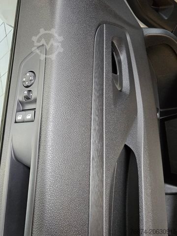 Panelová dodávka OPEL Vivaro Kasten Edition M Kamera Holz Android Auto