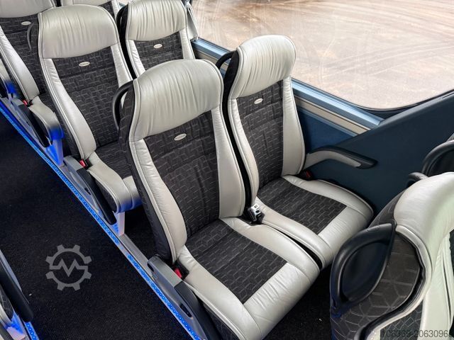 Långfärdsbuss NEOPLAN Starliner N 5218 Euro 6