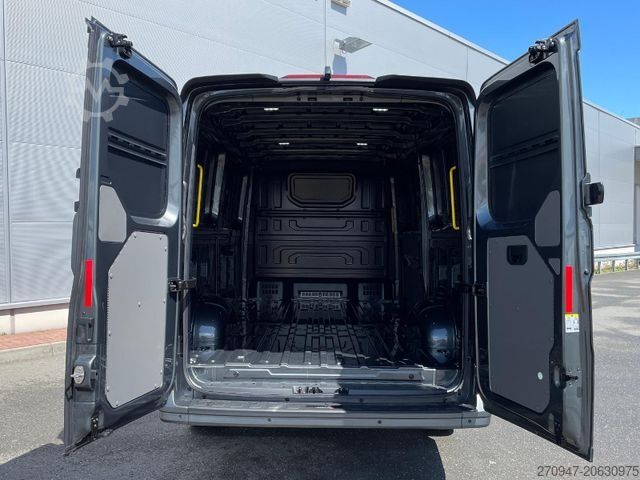 Komercijalno vozilo sa visokim krovom MAN TGE 3.200 L3H2 Kasten 4x4 Individual S ACC STHZ