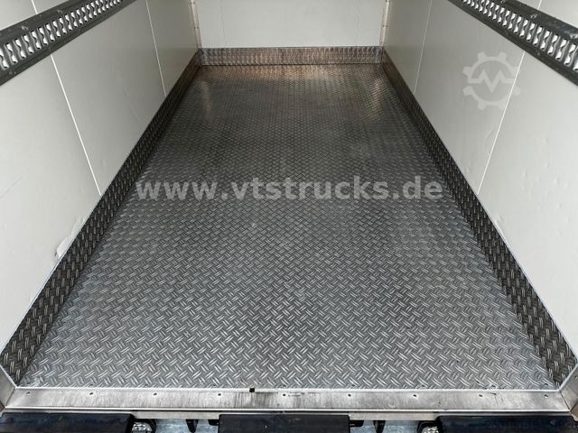 Reefer trailer Nibberich PKW-Kühlanhänger mit Rohrbahn