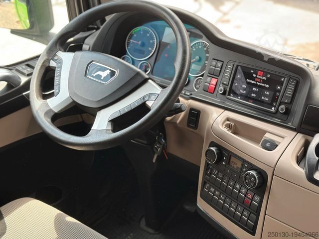 Kamion za prevoz stoke MAN TGX 18.420 4x2 1.Stock Cuppers Viehtransporter