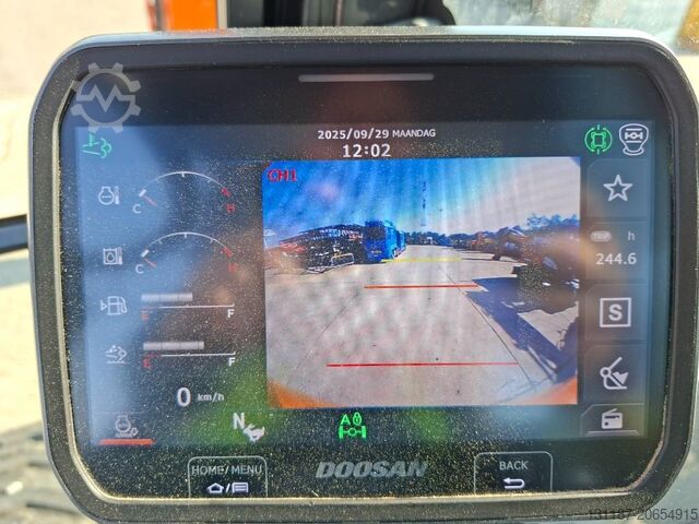 รถขุดล้อยาง Doosan DX160W-7