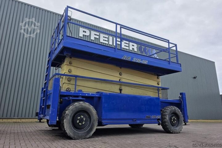 Elevador de tijera JLG 210-25 Diesel, 4x4 Drive, 23m Working Height, 1000