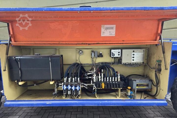 Elevador de tijera JLG 210-25 Diesel, 4x4 Drive, 23m Working Height, 1000