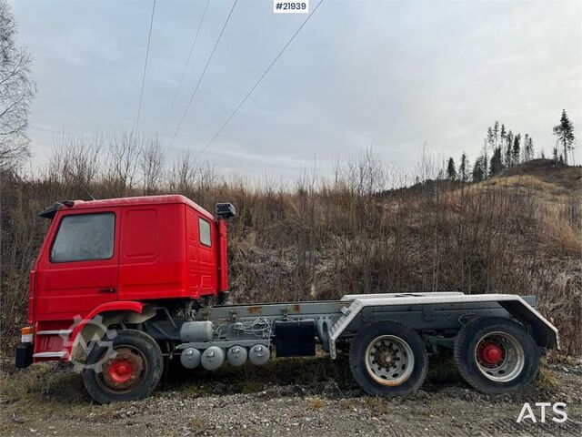 Chassis com cabina Scania P112 6x2 chassis