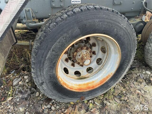 Chassis com cabina Scania P112 6x2 chassis