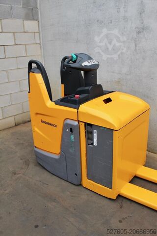 Kamioni sa paletama Jungheinrich ERE 125 LI-ION