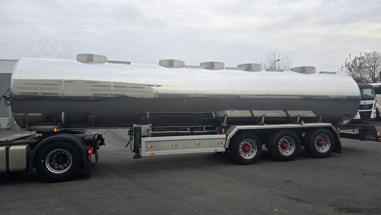 Tankauflieger  Magyar Edelstahltankauflieger 27500 - 5 Kammern