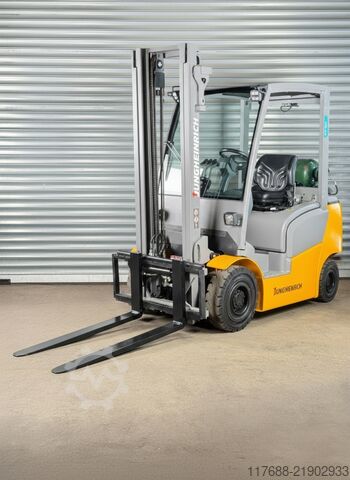 Cargador frontal GLP Jungheinrich TFG 316 - nur 1310 Std.  KUBOTA Motor- Service Neu