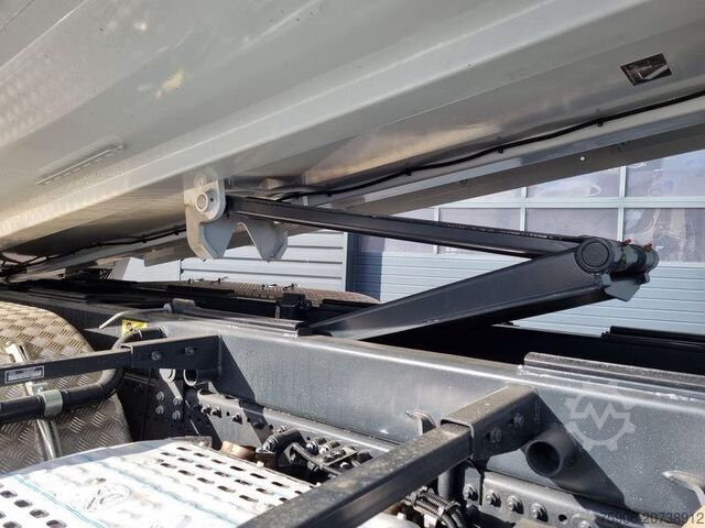 Tippelad Iveco T WAY 450 BENNE RONDE