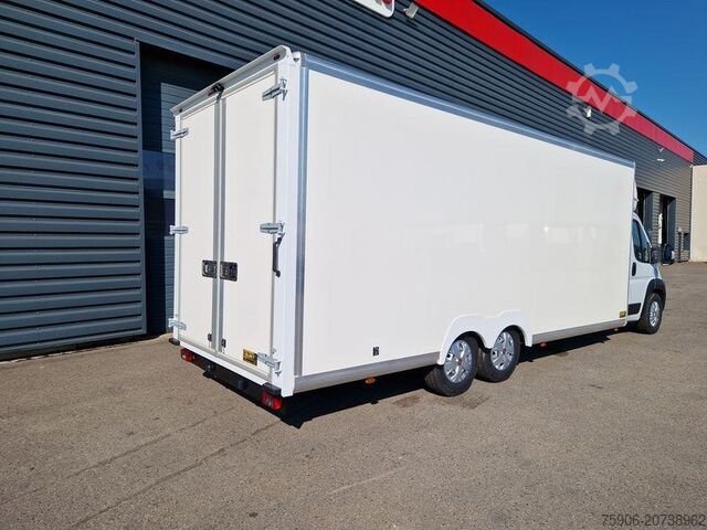 Hög och lång boxvagn Fiat Ducato