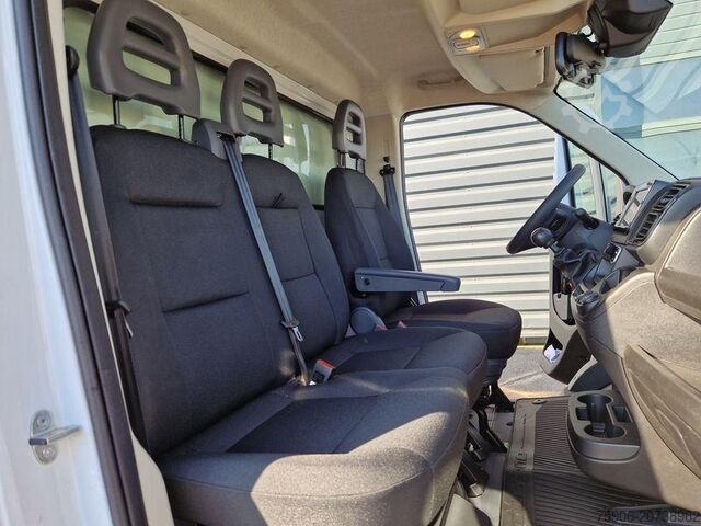 Hög och lång boxvagn Fiat Ducato