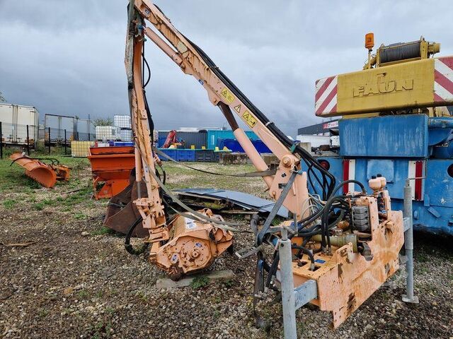 Flatbed truck Mercedes Unimog
