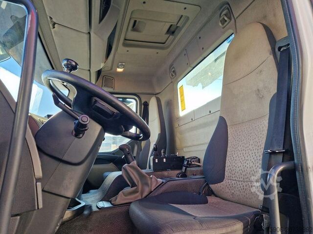 Tipper truck Renault Premium Lander