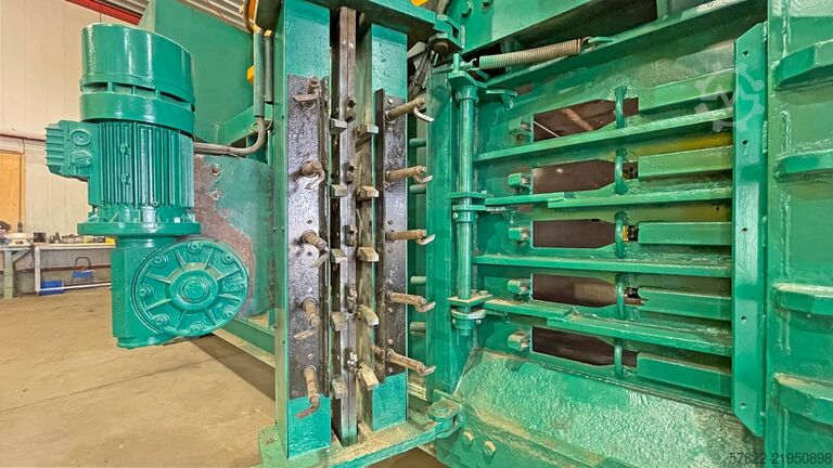 Baler 170 t press force with conveyor MACPRESSE EUROPA S.R.L. 111