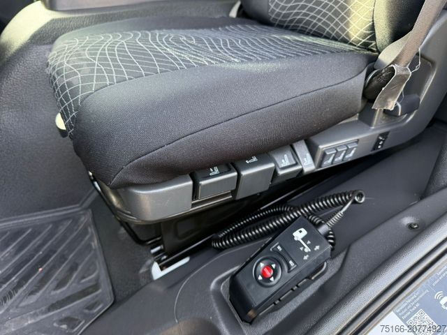 Samochód ciężarowy typu furgon MERCEDES-BENZ ATEGO 1524 L Koffer 7,25 m LBW 1,5 to.*NL 8 T