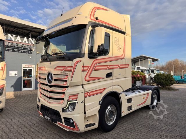 Standard tractor unit MERCEDES-BENZ Mercedes-Benz 1848 L  Actros 5 GigaSpace
