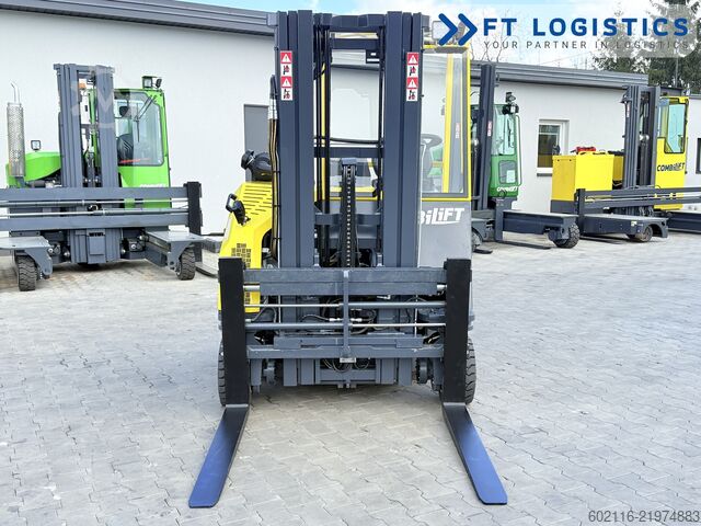 Chariot élévateur multidirectionnel Combilift CB2500 GAS TRIPLEX 4900 FORK POSITIONER