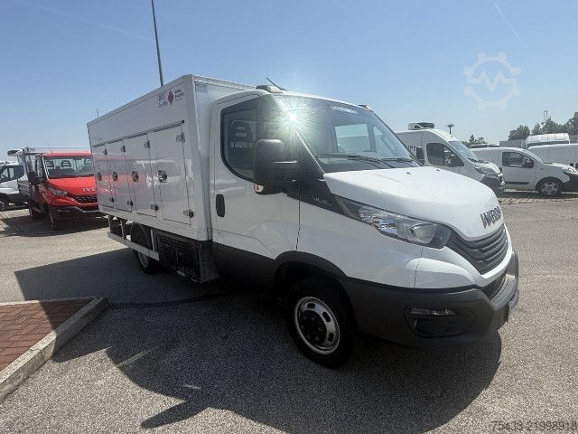 Prilagojeno dostavno vozilo IVECO DAILY 35C14H PIASTRE EUTETTICHE