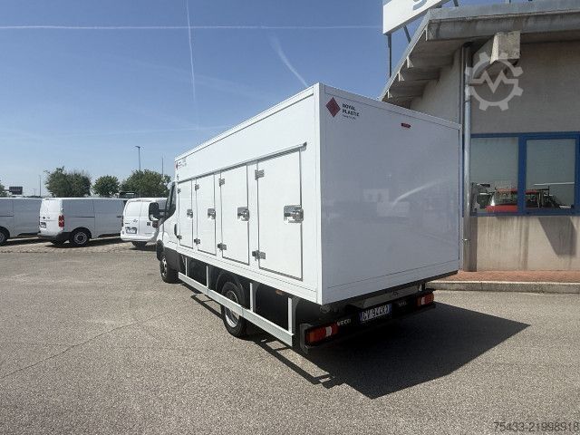 Prilagojeno dostavno vozilo IVECO DAILY 35C14H PIASTRE EUTETTICHE