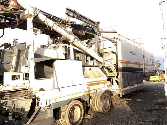 เครื่องรีไซเคิลยางมะตอย Wirtgen KMA 200