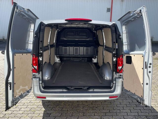 Slēgtais furgons MERCEDES-BENZ Vito 116 Kasten PRO XL SITZHZ PDC KAMERA TEMP