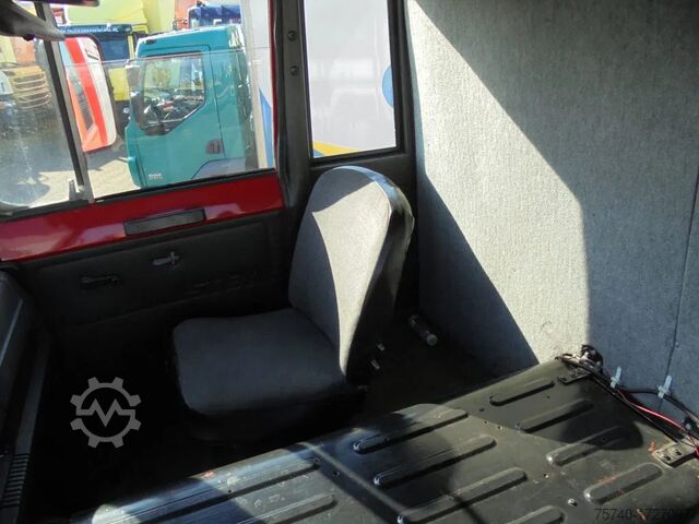 Carro de bombeiros Steyr 1490 + Manual + 6X6 + 16000 L + TATRA