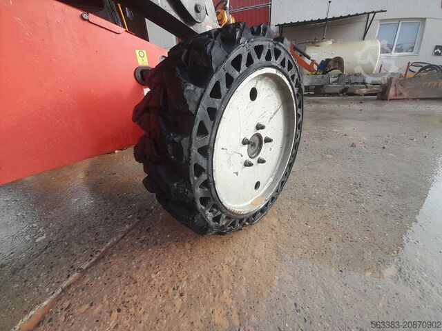 Nền tảng làm việc bằng kính thiên văn có khớp nối Manitou MAN GO 12