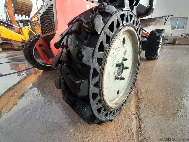 Nền tảng làm việc bằng kính thiên văn có khớp nối Manitou MAN GO 12