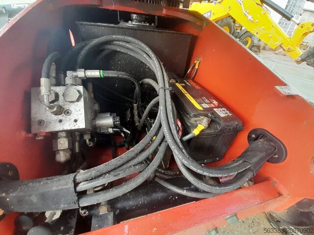 Plataforma elevadora de brazo articulado Manitou MAN GO 12