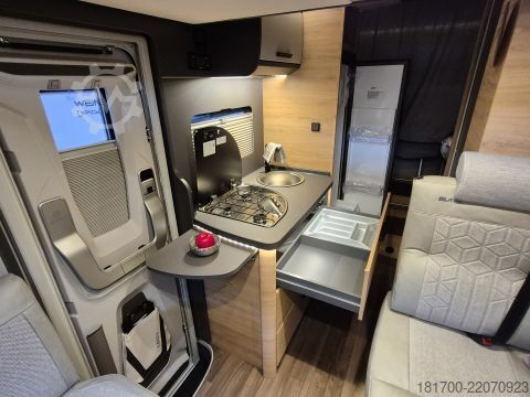 セミインテグレーテッドキャンピングカー Knaus L!VE WAVE 650 MEG Black Selection *TraumMobil*L-Sitzgruppe*