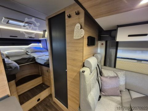 セミインテグレーテッドキャンピングカー Knaus L!VE WAVE 650 MEG Black Selection *TraumMobil*L-Sitzgruppe*