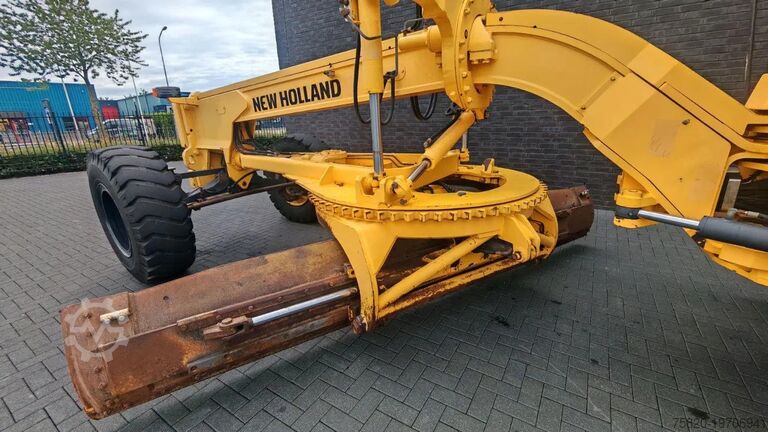 Grader New Holland RG 200 B MOTORGRADER + RIPPER FROM 2012 HOURS 4237