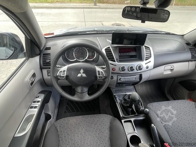 Пікап mitsubishi L200 2.5DI-D INTENSE Doppelkabine 1H*AHK*RFK*