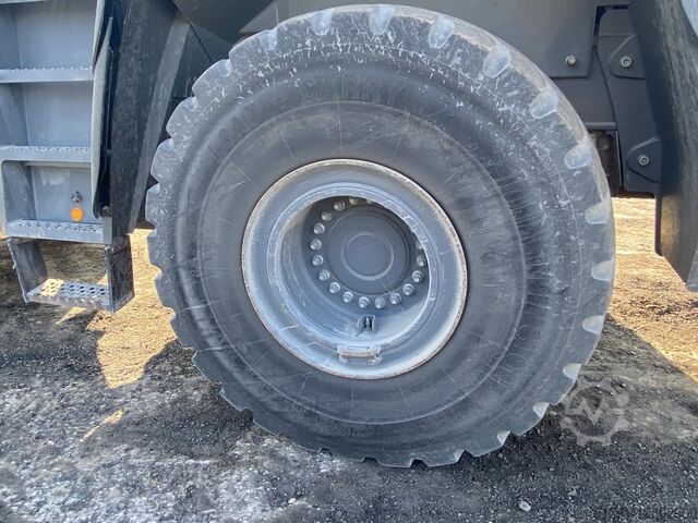 Utovarivač točkova LIEBHERR L566 X-Power