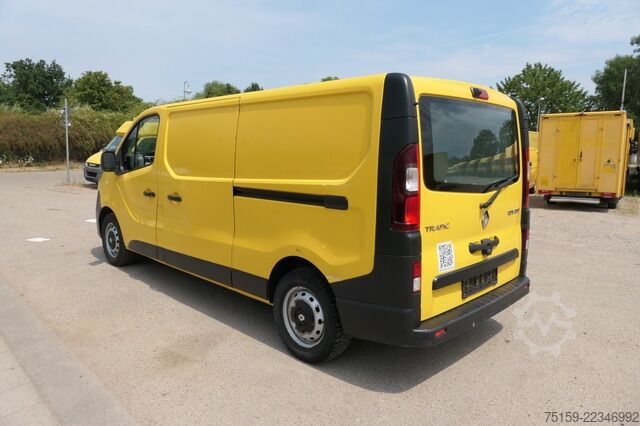Panel kombi renault Trafic dCi 120 L2H1 3,0t Komfort