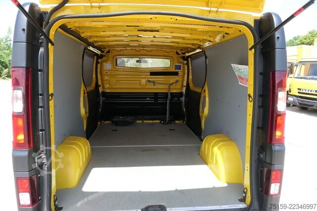 Panel kombi renault Trafic dCi 120 L2H1 3,0t Komfort