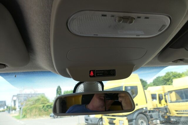 Panel kombi renault Trafic dCi 120 L2H1 3,0t Komfort