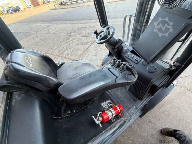 Stivuitoare diesel Linde H35